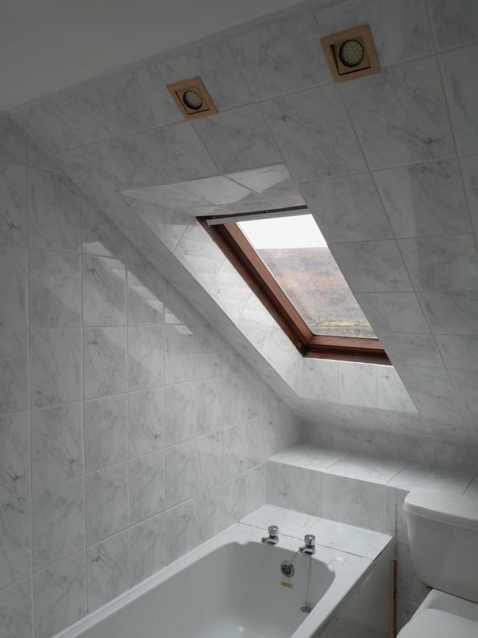 Old Harbour Master'S Self-Catering Apartment Fort William Eksteriør billede